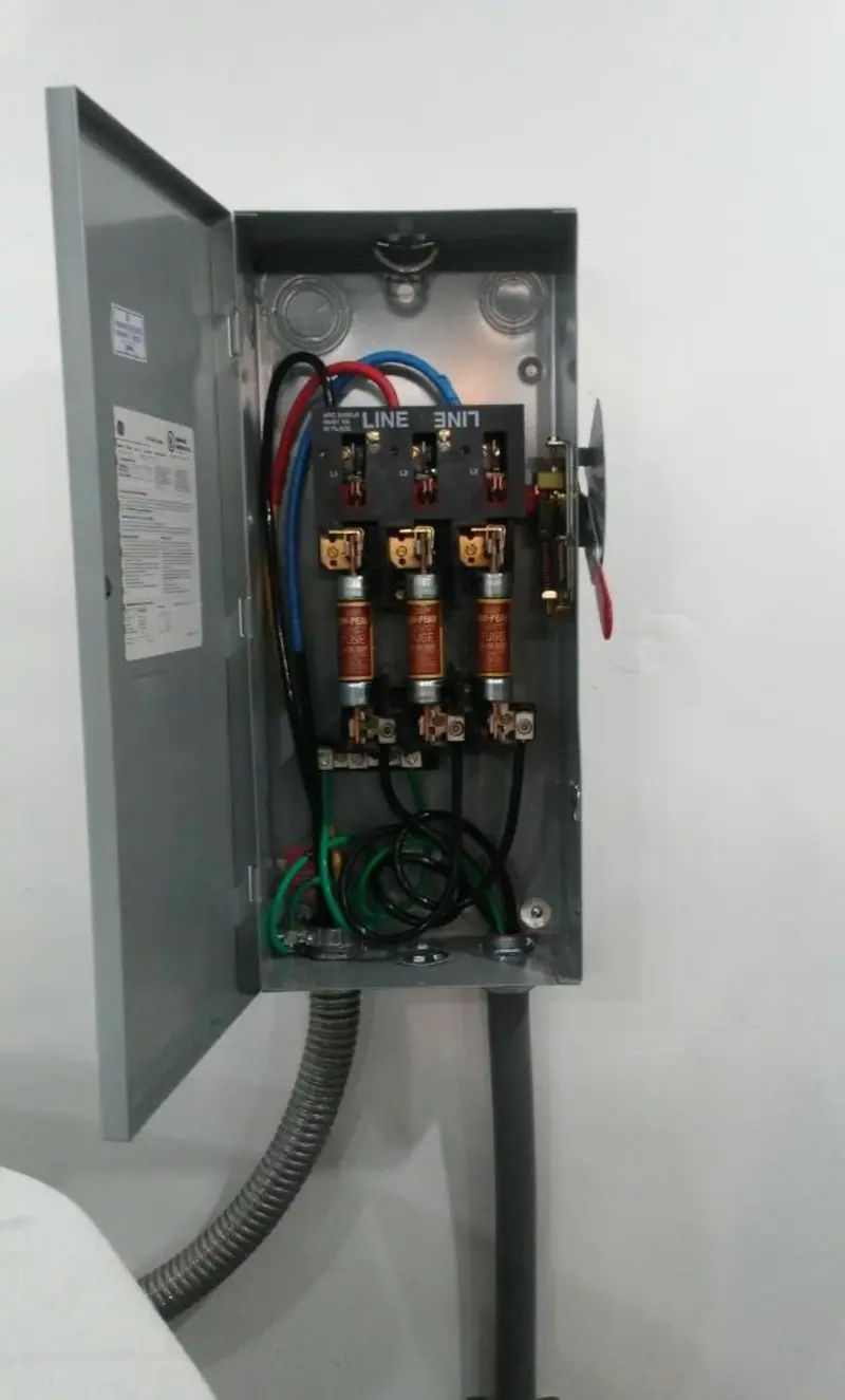 Three-phase disconnect switch installed for Smoke Detector Installation in Hermon